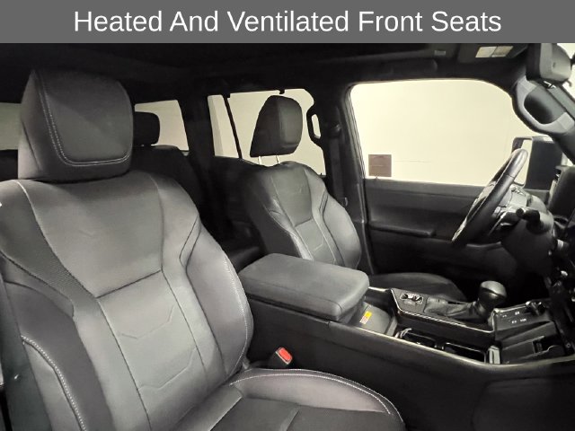 Certified 2024 Lexus GX 550 w/ Accessory Package (31) AWD/4WD image 10