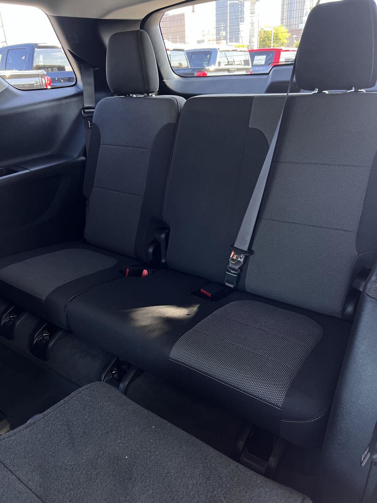 Used 2020 Chevrolet Traverse LT FWD image 21