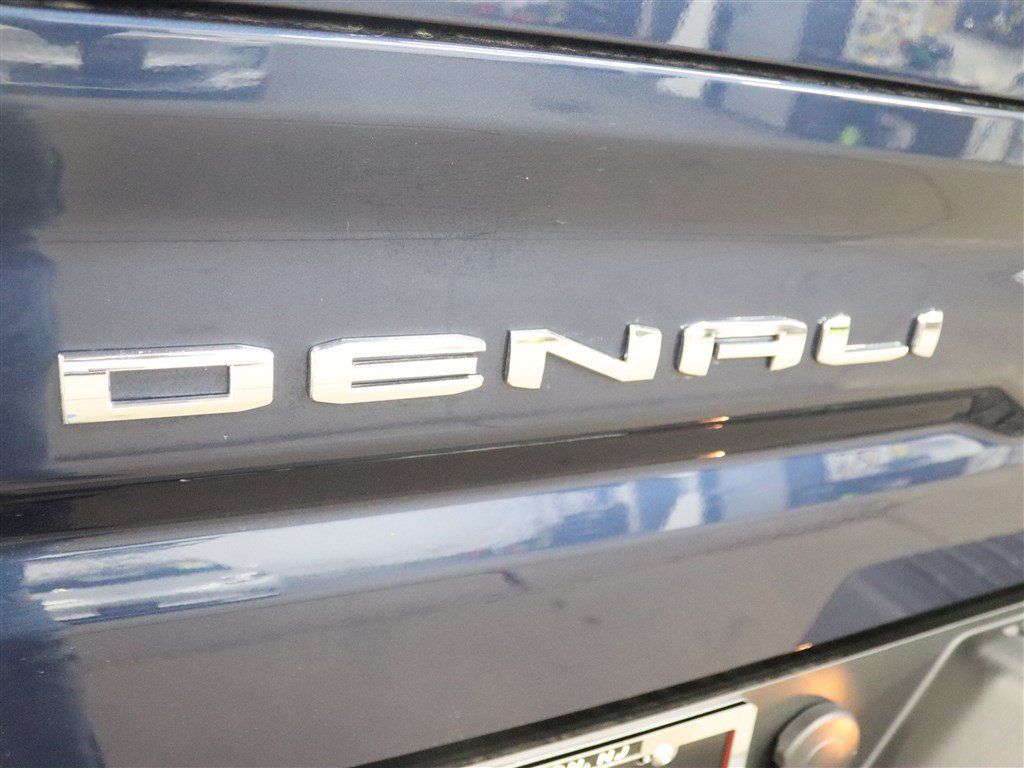Used 2020 GMC Sierra 1500 Denali w/ Technology Package AWD/4WD image 10