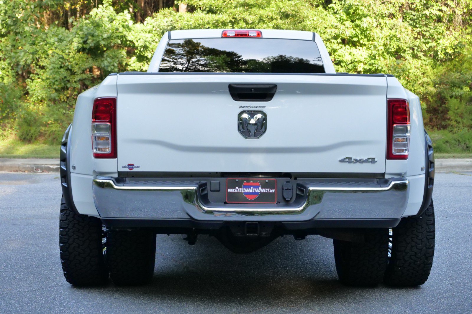 Used 2023 RAM 3500 Tradesman w/ Chrome Appearance Group AWD/4WD image 11