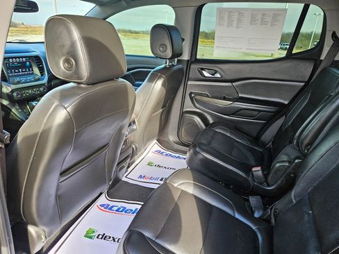 Used 2019 GMC Acadia SLT image 25