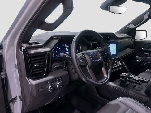 Used 2025 GMC Sierra 1500 AT4X AWD/4WD image 9