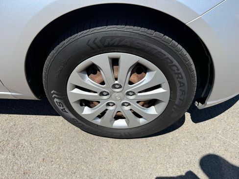 Used 2013 Kia Forte EX FWD image 31
