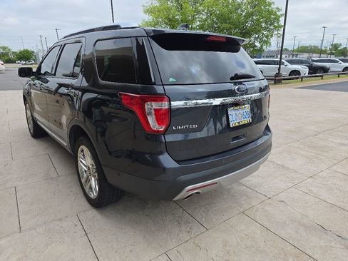 Used 2017 Ford Explorer Limited w/ Equipment Group 301A AWD/4WD image 4