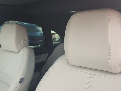 Used 2024 Jaguar XF R-Dynamic SE image 10