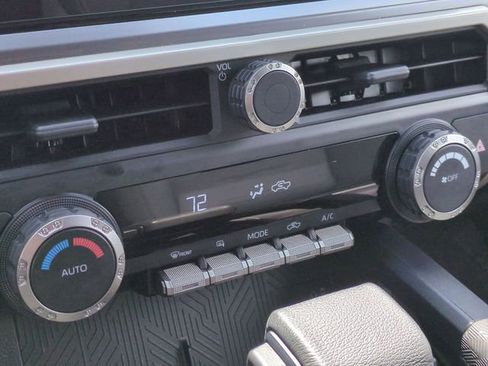 Used 2025 Toyota Tacoma TRD Off-Road AWD/4WD image 24