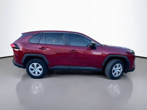 Used 2024 Toyota RAV4 LE FWD image 9