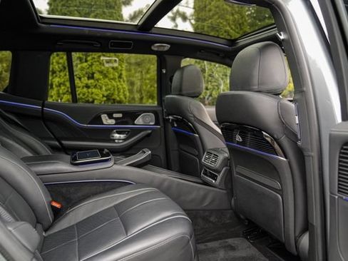 Used 2021 Mercedes-Benz Maybach GLS 600 4MATIC image 48