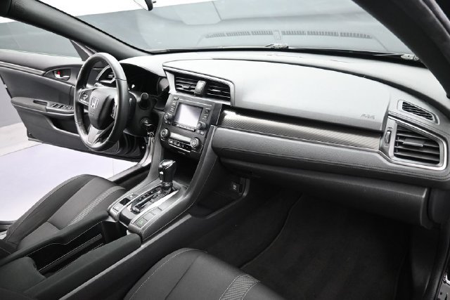 Certified 2018 Honda Civic Sport image 9