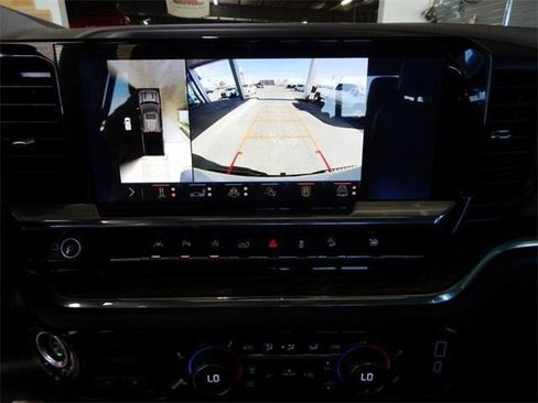 Used 2024 Chevrolet Silverado 1500 LT Trail Boss w/ LT Trail Boss Premium Package image 19