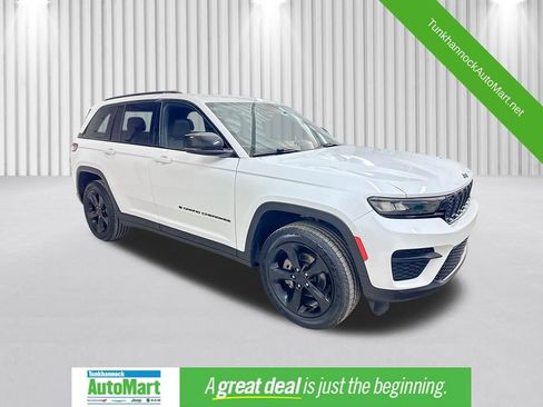 Certified 2023 Jeep Grand Cherokee Altitude image 1