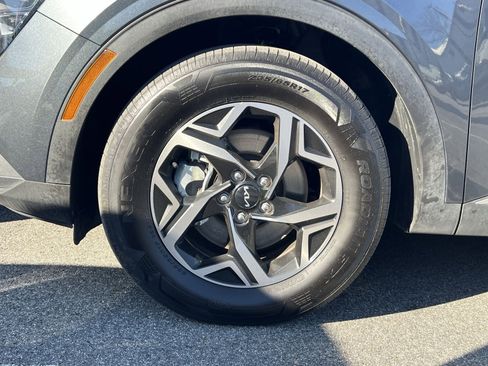 Used 2024 Kia Sportage LX image 10