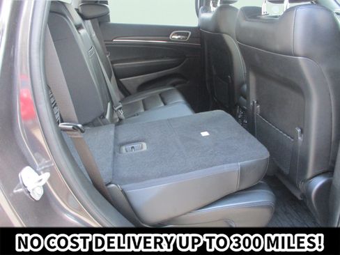 Used 2021 Jeep Grand Cherokee Limited w/ Premium Lighting Group AWD/4WD image 13