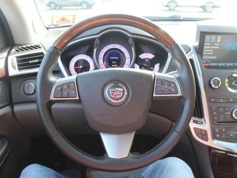 Used 2011 Cadillac SRX Luxury image 6