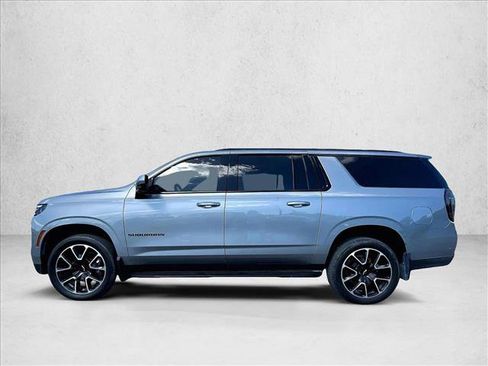 Used 2025 Chevrolet Suburban RST w/ Comfort Package image 6