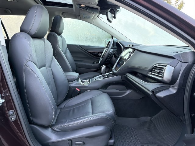 Used 2025 Subaru Outback Limited AWD/4WD image 18