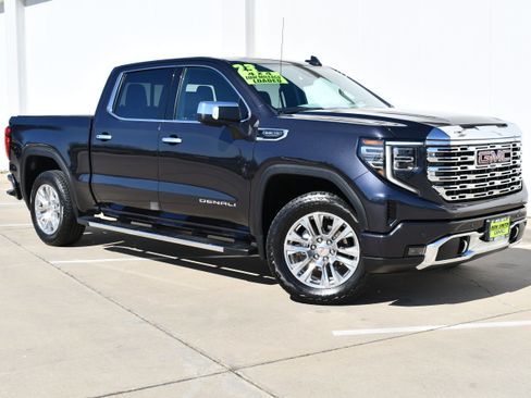 Used 2023 GMC Sierra 1500 Denali w/ Technology Package image 2