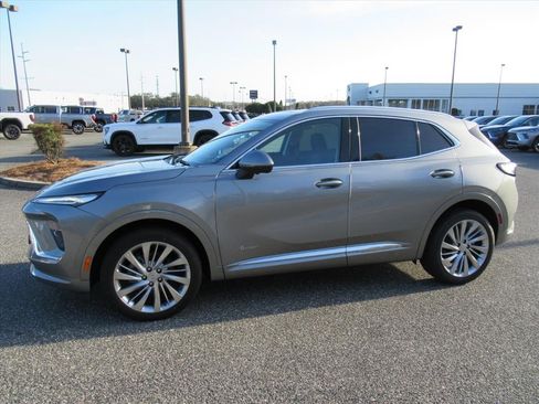 New 2026 Buick Envision Avenir image 4