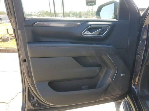 Used 2024 Chevrolet Suburban RST RWD image 17