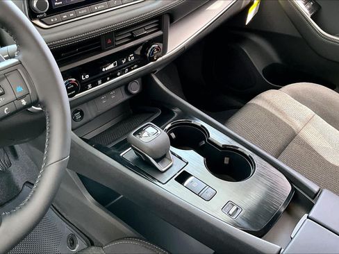 New 2026 Nissan Rogue SV FWD image 7