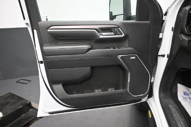 Used 2025 Chevrolet Silverado 2500 LTZ w/ LTZ Premium Package AWD/4WD image 20