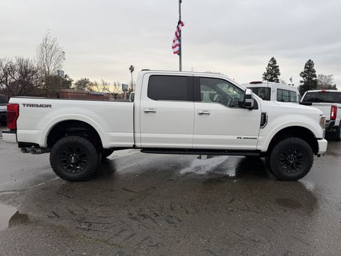 Used 2022 Ford F350 Platinum w/ Tremor Off-Road Package image 6