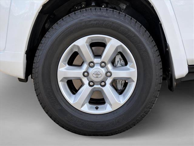 Used 2020 Toyota 4Runner SR5 AWD/4WD image 5