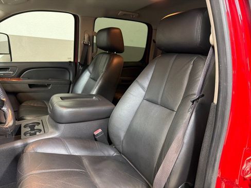 Used 2010 Chevrolet Silverado 2500 LTZ w/ Convenience Package image 16