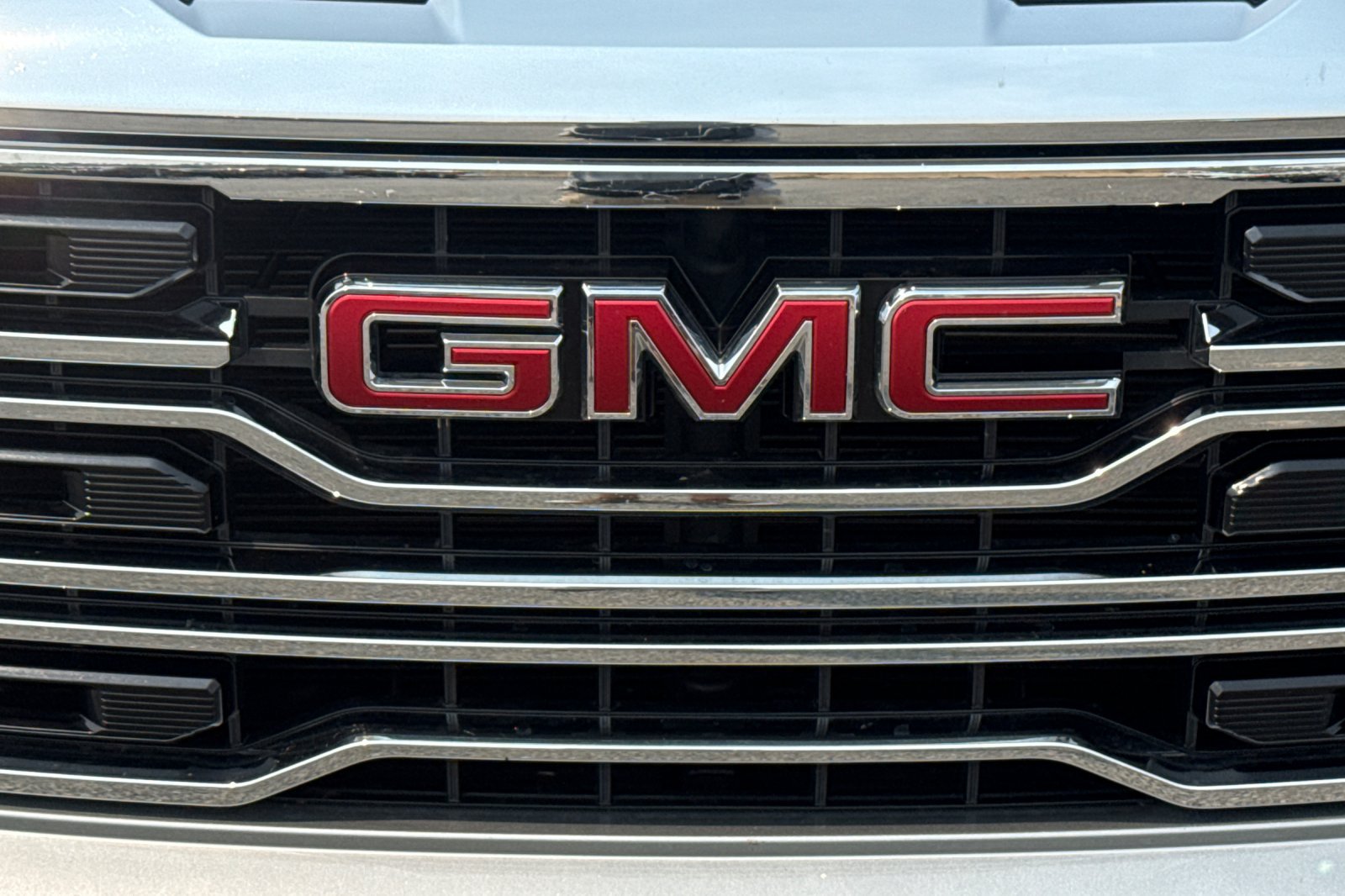 Used 2025 GMC Sierra 1500 SLT AWD/4WD image 44