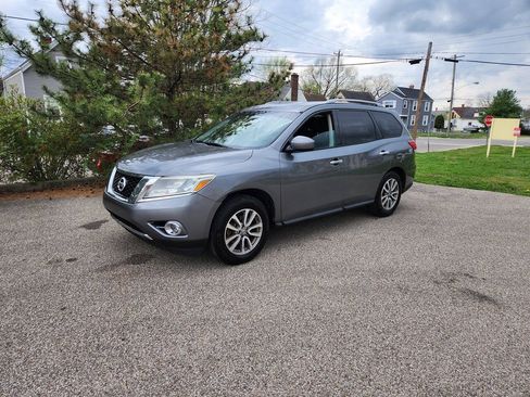 Used 2015 Nissan Pathfinder SV AWD/4WD image 3