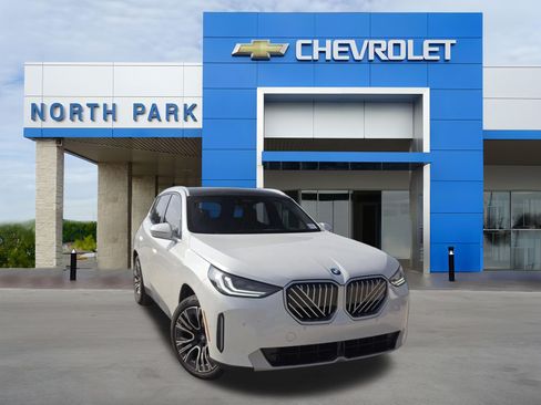 Used 2025 BMW X3 xDrive30i w/ Convenience Package AWD/4WD image 1