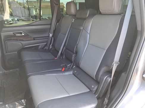 Used 2024 Lexus GX 550 w/ Cold Area Package AWD/4WD image 16
