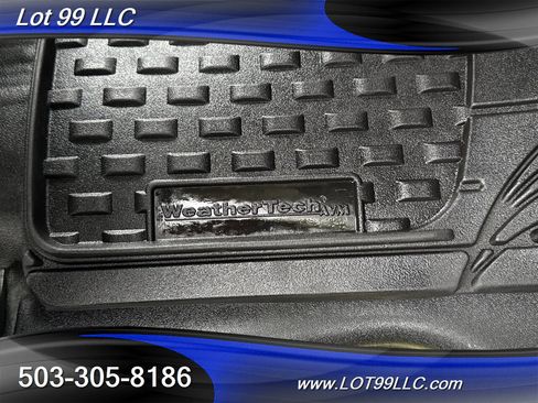 Used 2019 Chevrolet Express 3500 w/ Driver Convenience Package image 47