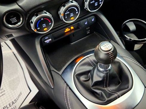 Used 2024 MAZDA MX-5 Miata RF Grand Touring RWD image 17