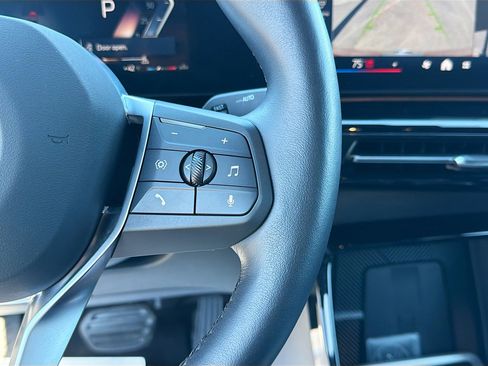 Used 2025 BMW X2 xDrive28i image 36