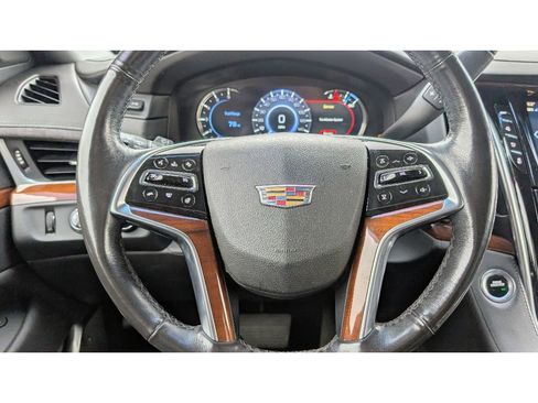 Used 2019 Cadillac Escalade Luxury image 21