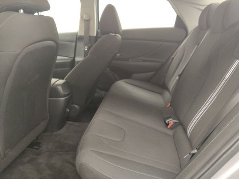 Used 2025 Hyundai Elantra Hybrid FWD image 18