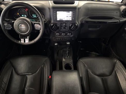 Used 2015 Jeep Wrangler Unlimited Sahara AWD/4WD image 3