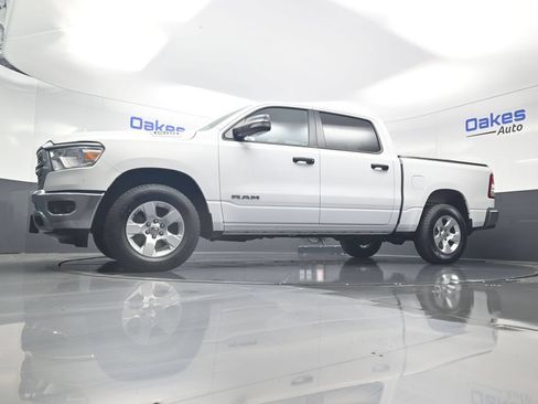 Used 2023 RAM 1500 Big Horn AWD/4WD image 39