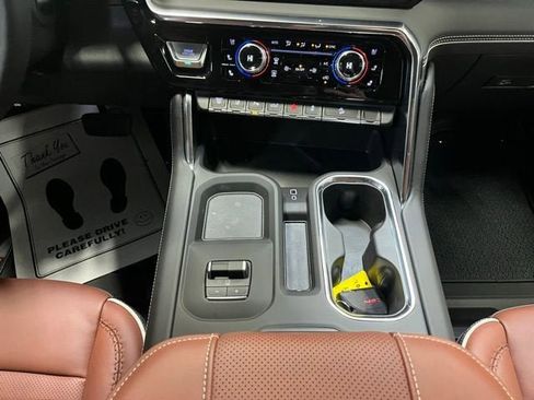 New 2026 GMC Sierra 2500 Denali Ultimate AWD/4WD image 19
