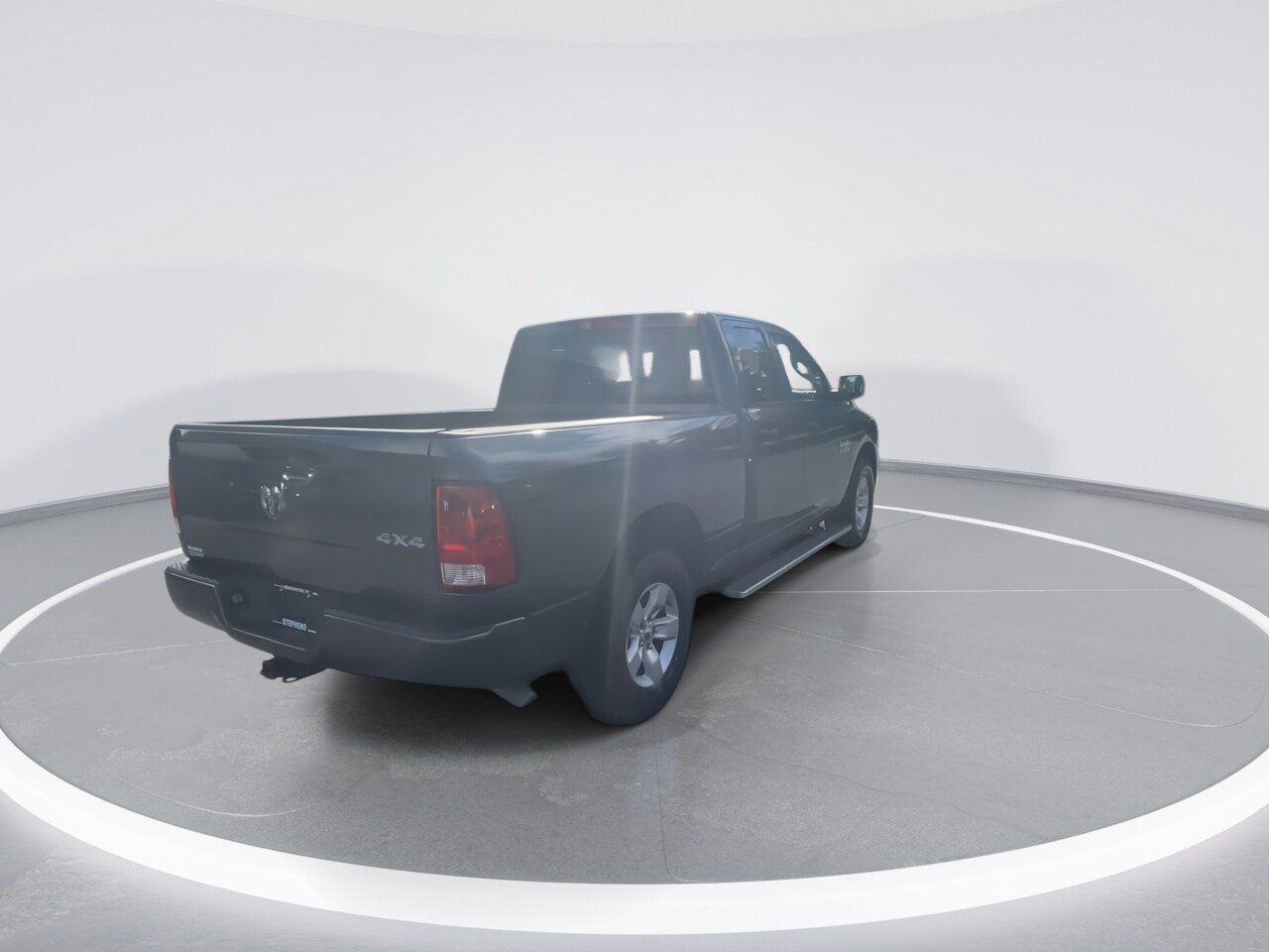 Used 2018 RAM 1500 Express AWD/4WD image 21