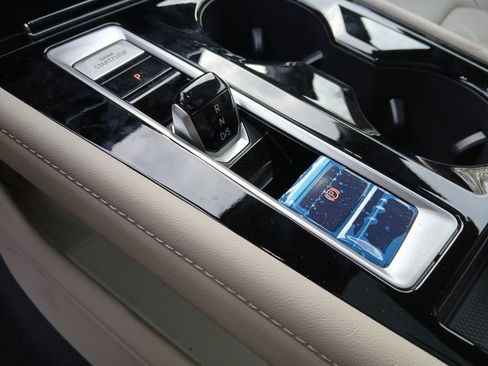 New 2026 Volkswagen Atlas SEL Premium R-Line image 24