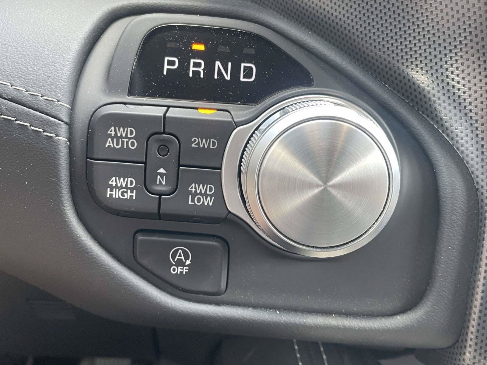 Used 2025 RAM 1500 Limited AWD/4WD image 26