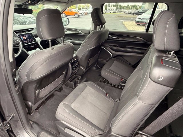 Used 2022 Jeep Grand Cherokee L Laredo w/ Luxury Tech Group I AWD/4WD image 7