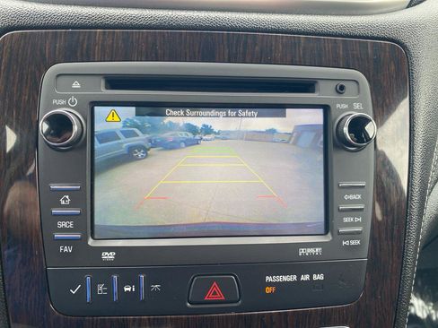 Used 2016 Chevrolet Traverse LT w/ Traveler's Package AWD/4WD image 24