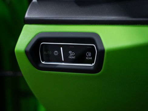 Used 2023 Lamborghini Urus S image 65