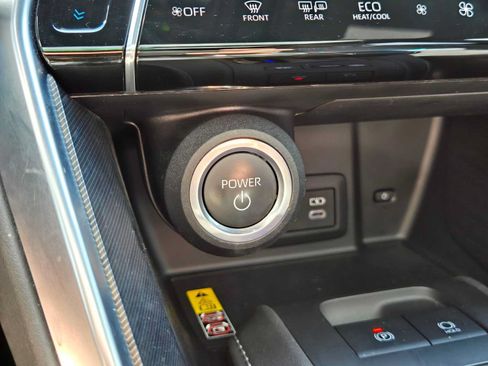 Certified 2024 Toyota Venza Limited AWD/4WD image 37