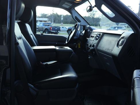 Used 2015 Ford F250 XLT w/ XLT Value Package image 13