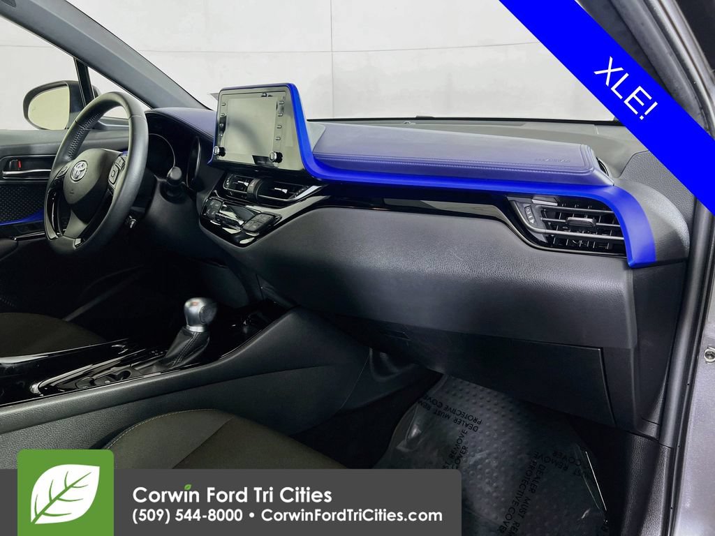Used 2021 Toyota C-HR XLE FWD image 27