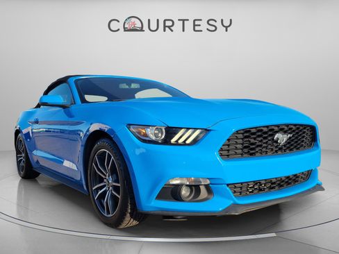 Used 2017 Ford Mustang Premium image 7